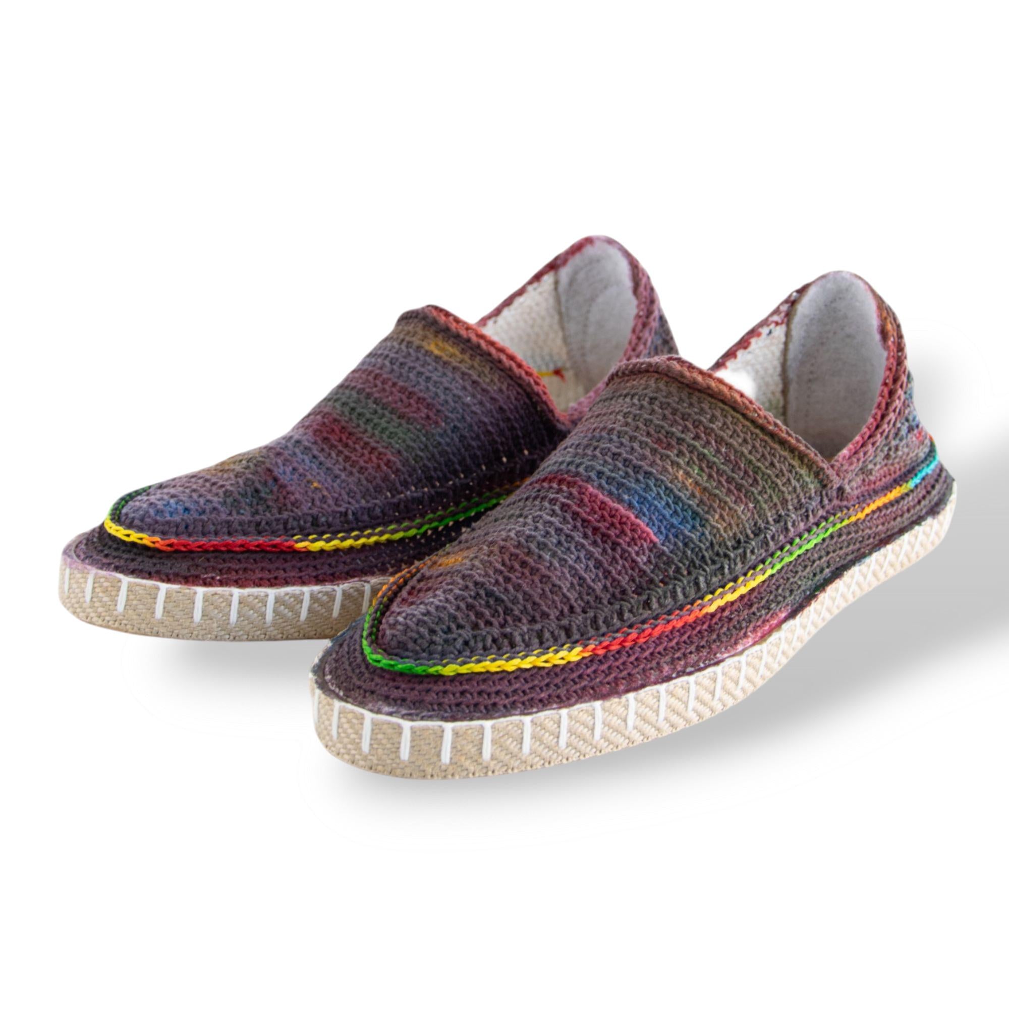 Handmade Persian Shoes GIVEH | ABRAHAM XERXES (Sora)<a href="https://www.etsy.com/listing/4298342518/handmade-persian-shoes-giveh" target="_blank" style="background:#000;color:#fff;padding:10px 20px;text-decoration:none;border-radius:6px;">Buy on Etsy</a>