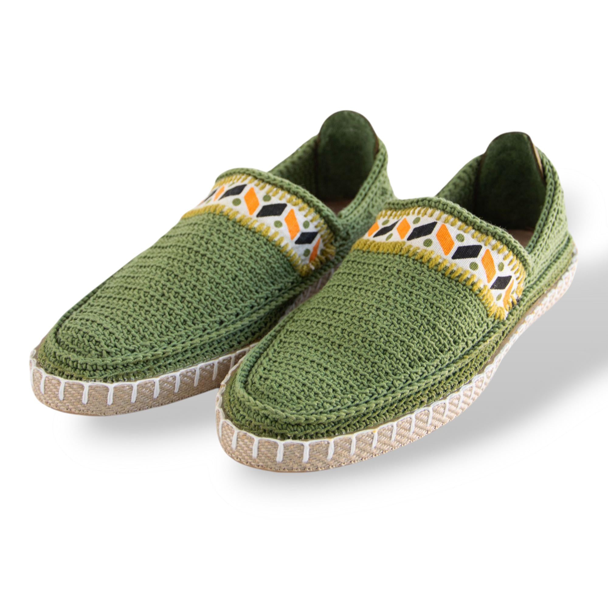 Handmade Persian Shoes GIVEH | ABRAHAM XERXES (Vireo)<a href="https://www.etsy.com/listing/4298354201/handmade-persian-shoes-give" target="_blank" style="background:#000;color:#fff;padding:10px 20px;text-decoration:none;border-radius:6px;">Buy on Etsy</a>