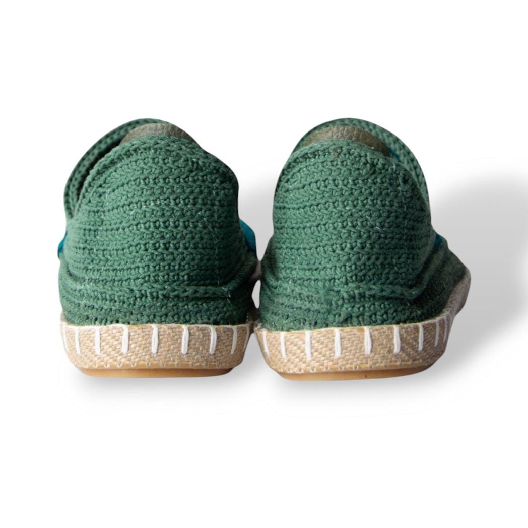Handmade Persian Shoes GIVEH | ABRAHAM XERXES (Lumen)<a href="https://www.etsy.com/listing/4298337313/handmade-persian-shoes-give" target="_blank" style="background:#000;color:#fff;padding:10px 20px;text-decoration:none;border-radius:6px;">Buy on Etsy</a>
