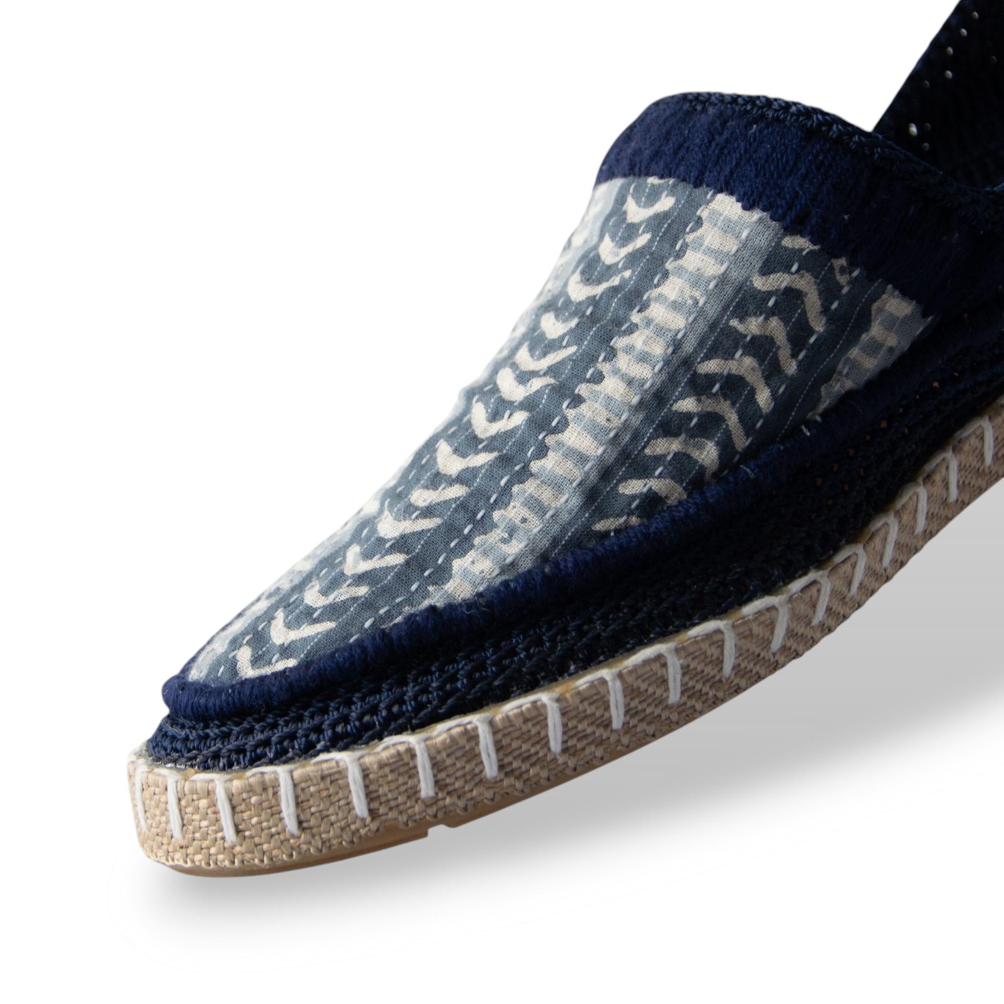 Handmade Persian Shoes GIVEH | ABRAHAM XERXES (Reverie)<a href="https://www.etsy.com/listing/4298341737/handmade-persian-shoes-gi" target="_blank" style="background:#000;color:#fff;padding:10px 20px;text-decoration:none;border-radius:6px;">Buy on Etsy</a>