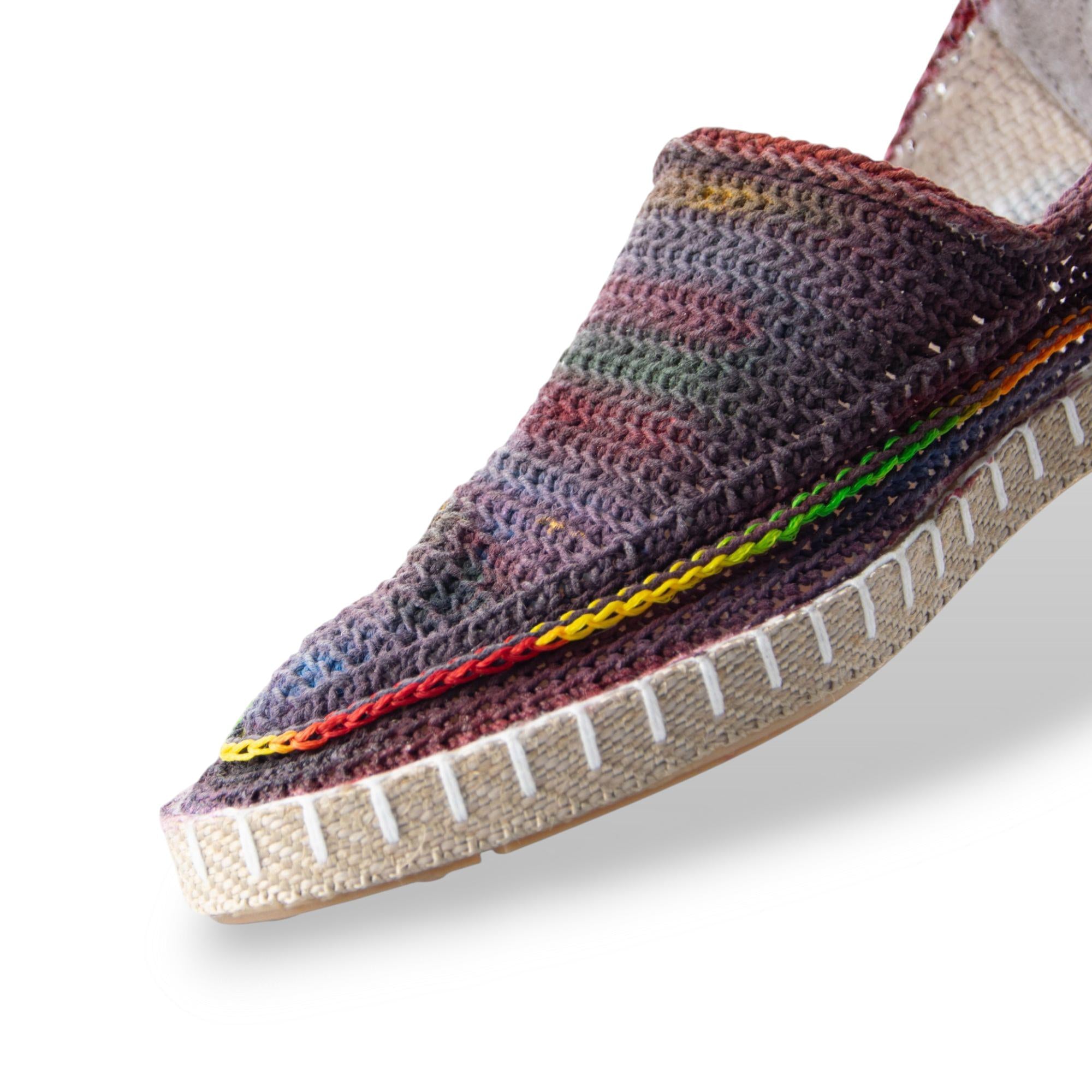 Handmade Persian Shoes GIVEH | ABRAHAM XERXES (Sora)<a href="https://www.etsy.com/listing/4298342518/handmade-persian-shoes-giveh" target="_blank" style="background:#000;color:#fff;padding:10px 20px;text-decoration:none;border-radius:6px;">Buy on Etsy</a>