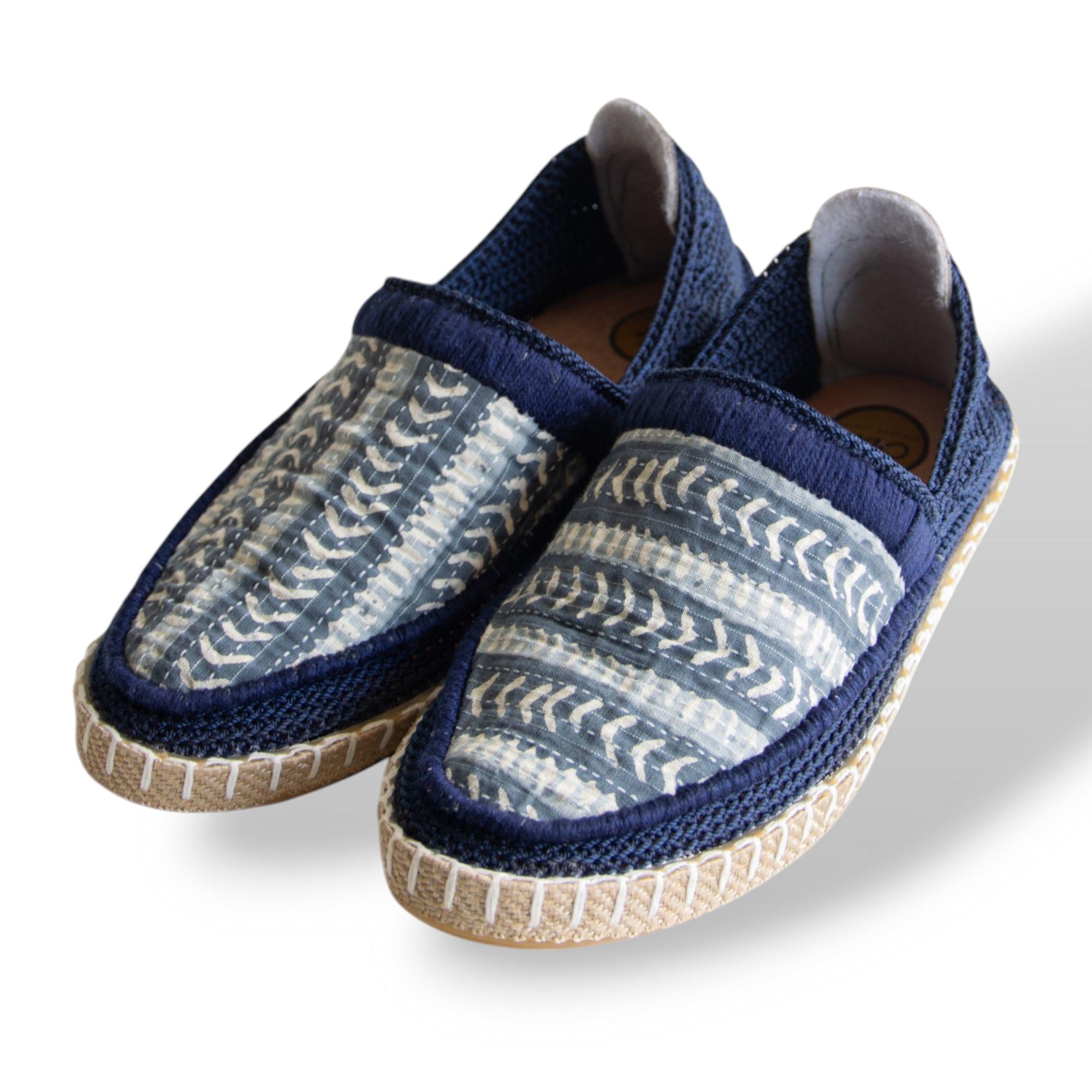 Handmade Persian Shoes GIVEH | ABRAHAM XERXES (Reverie)<a href="https://www.etsy.com/listing/4298341737/handmade-persian-shoes-gi" target="_blank" style="background:#000;color:#fff;padding:10px 20px;text-decoration:none;border-radius:6px;">Buy on Etsy</a>