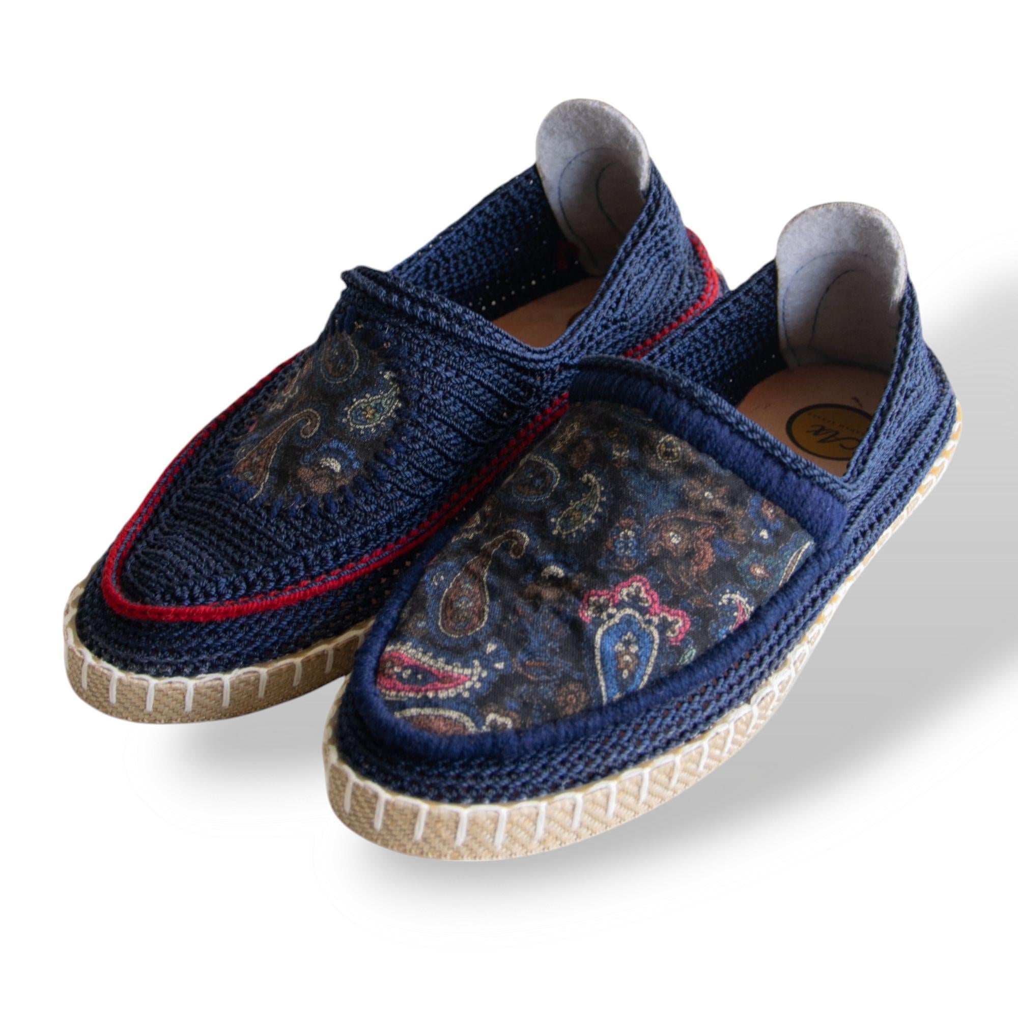 Handmade Persian Shoes GIVEH | ABRAHAM XERXES (Avenir)<a href="https://www.etsy.com/listing/4298333355/handmade-persian-shoes-giv" target="_blank" style="background:#000;color:#fff;padding:10px 20px;text-decoration:none;border-radius:6px;">Buy on Etsy</a>