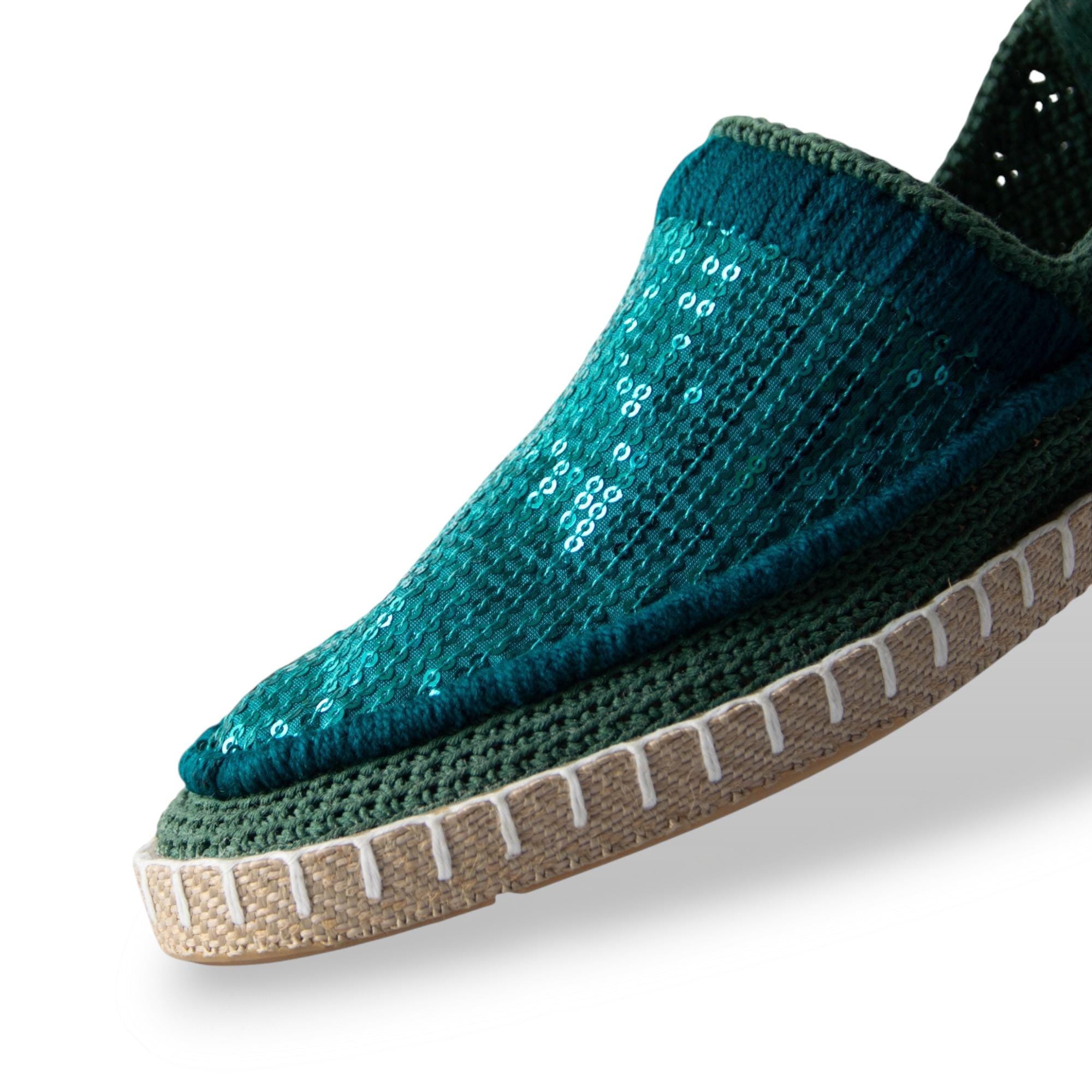 Handmade Persian Shoes GIVEH | ABRAHAM XERXES (Lumen)<a href="https://www.etsy.com/listing/4298337313/handmade-persian-shoes-give" target="_blank" style="background:#000;color:#fff;padding:10px 20px;text-decoration:none;border-radius:6px;">Buy on Etsy</a>